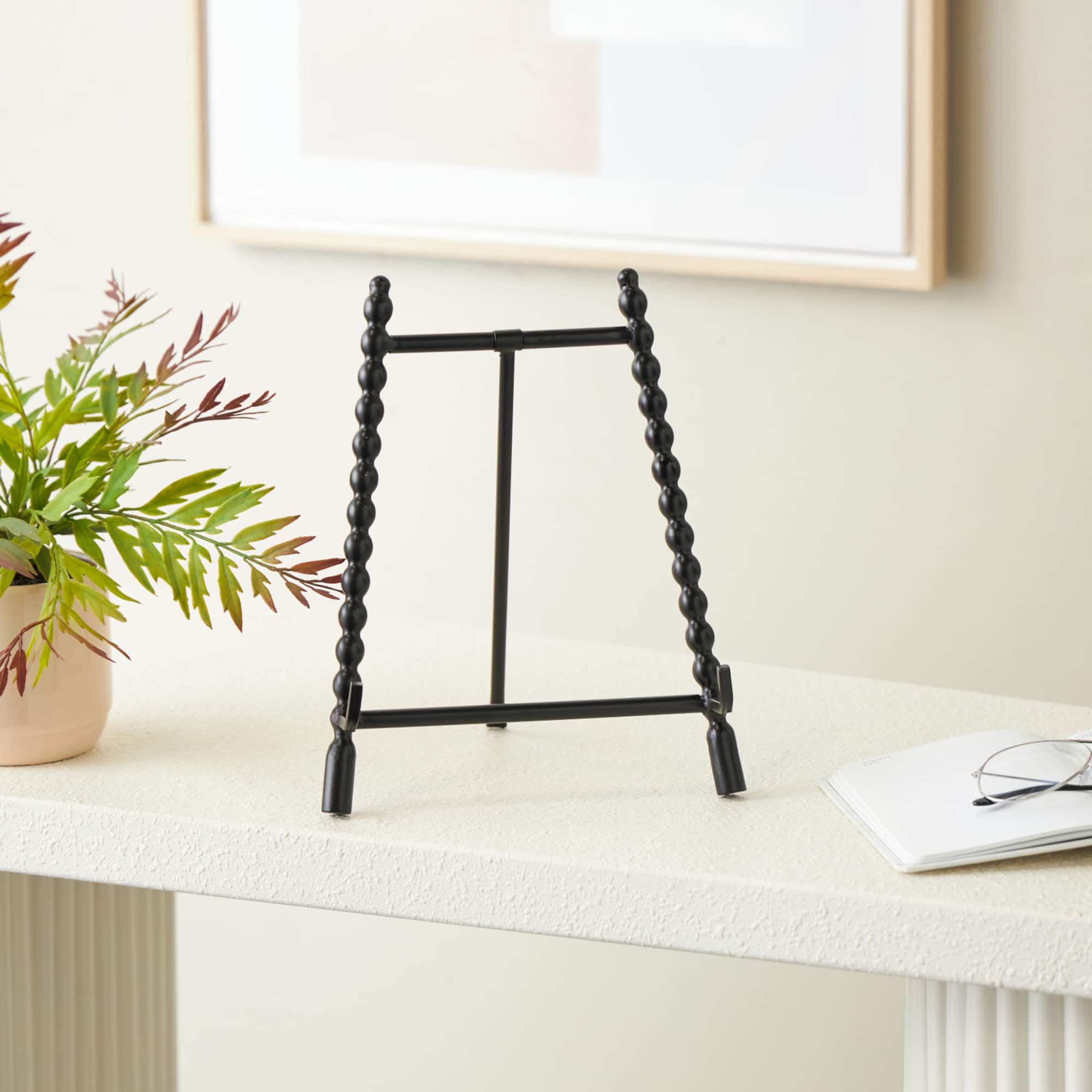 9" x 11" Black Metal Abstract Wide Display Easel